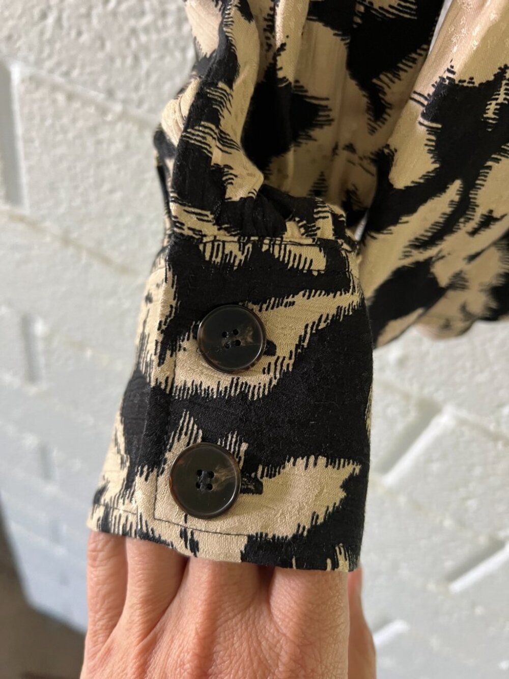 Sézane Blanca Blouse Black Cream Abstract Leaf Print Size FR 34 US 2 - Picture 4 of 5